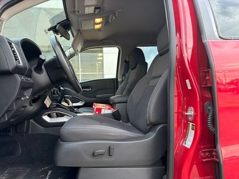 Used 2022 Nissan Frontier SV RWD image 14