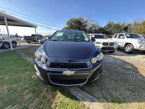 Used 2015 Chevrolet Sonic LT image 2