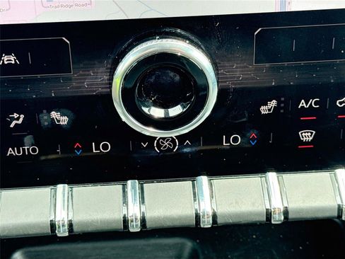 Used 2025 GMC Acadia Elevation image 21