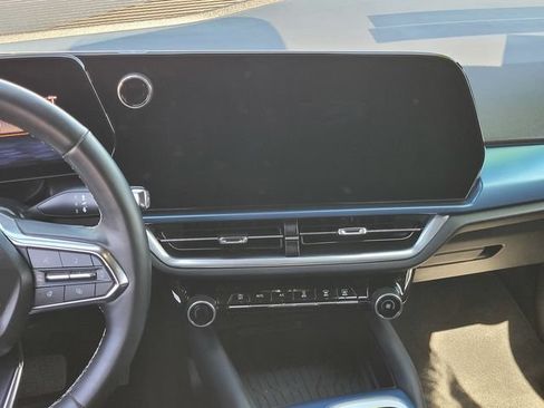 Certified 2024 Chevrolet Equinox EV LT FWD image 13