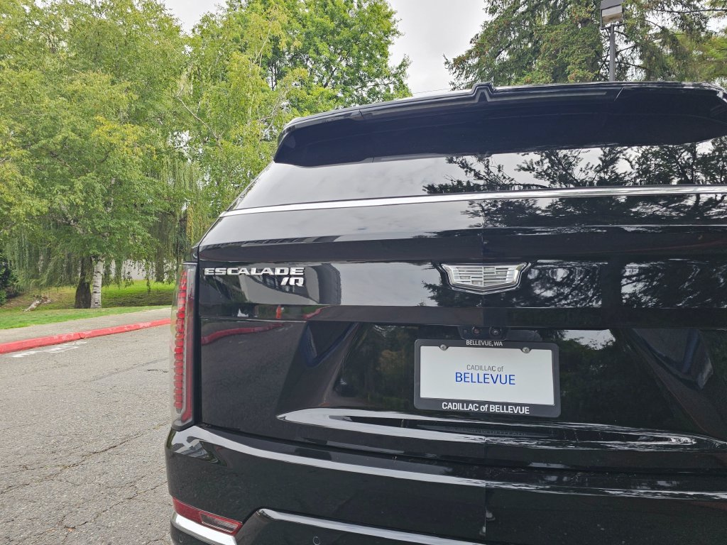 New 2026 Cadillac Escalade IQ Luxury 1 AWD/4WD image 15