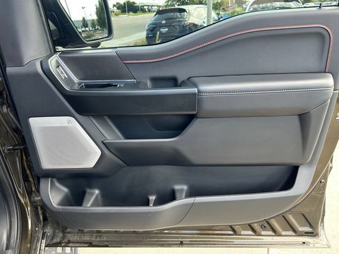 Used 2025 Ford F150 Raptor AWD/4WD image 31