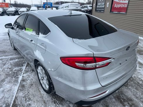 Used 2019 Ford Fusion SE image 7