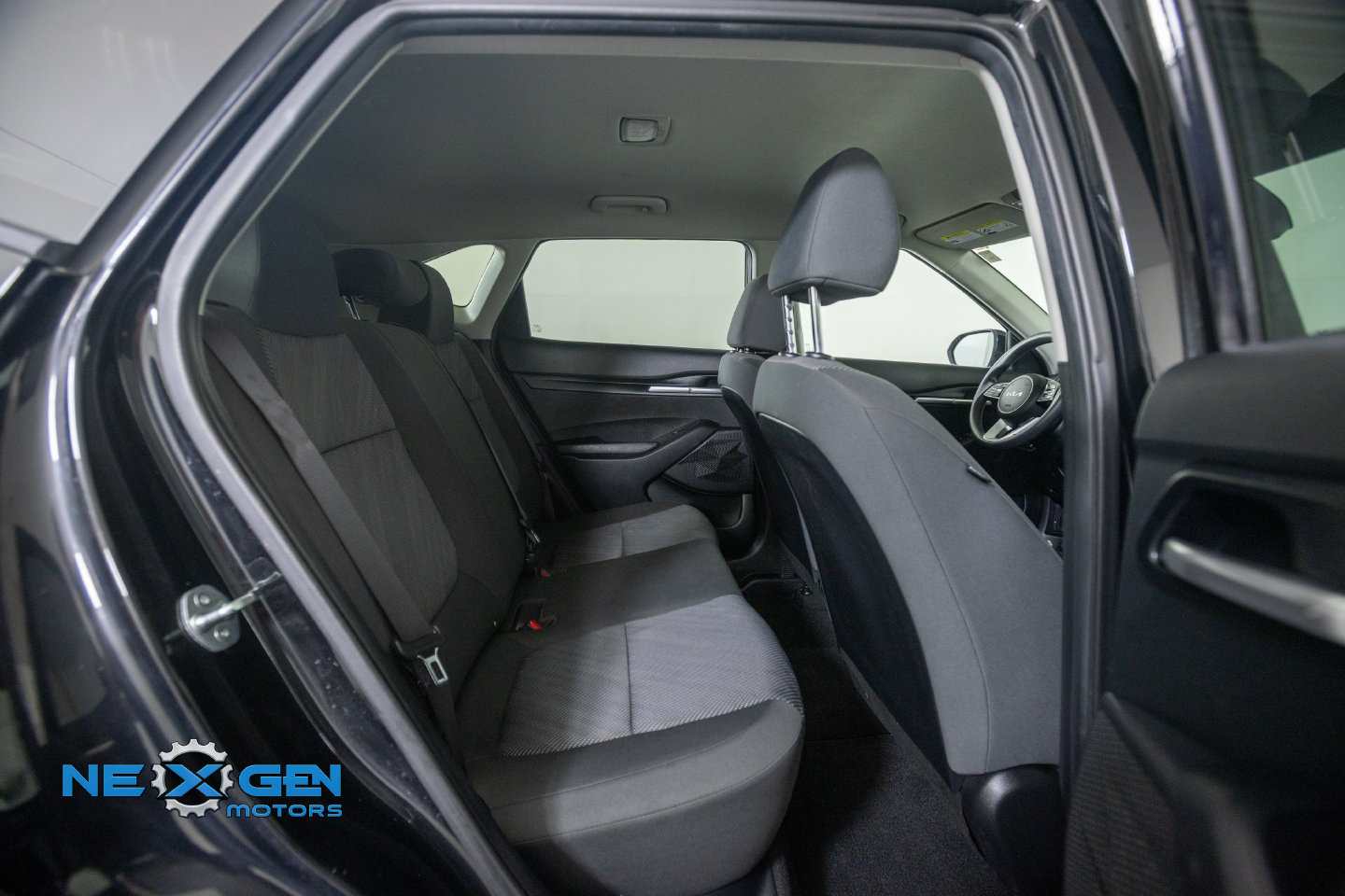 Used 2023 Kia Seltos LX AWD/4WD image 36