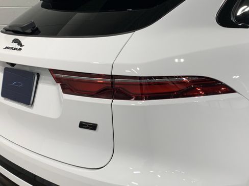 New 2026 Jaguar F-PACE R-Dynamic S image 18
