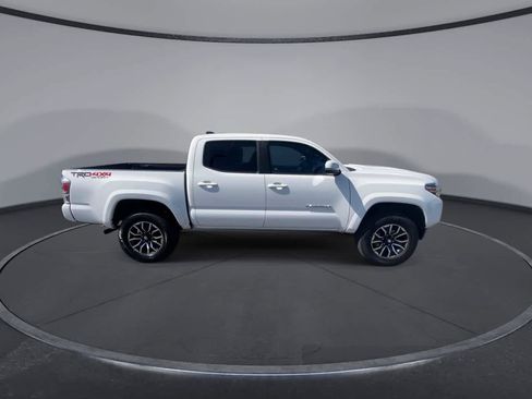 Certified 2021 Toyota Tacoma TRD Sport AWD/4WD image 9