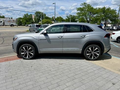 New 2025 Volkswagen Atlas Cross Sport SEL Premium R-Line image 4