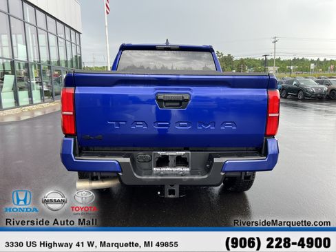 Used 2024 Toyota Tacoma TRD Off-Road AWD/4WD image 7