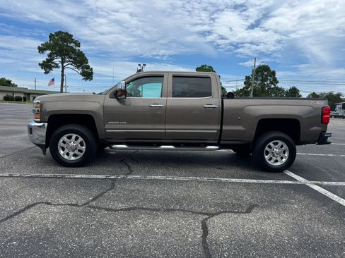 Used 2015 Chevrolet Silverado 2500 LTZ w/ LTZ Plus Package AWD/4WD image 9