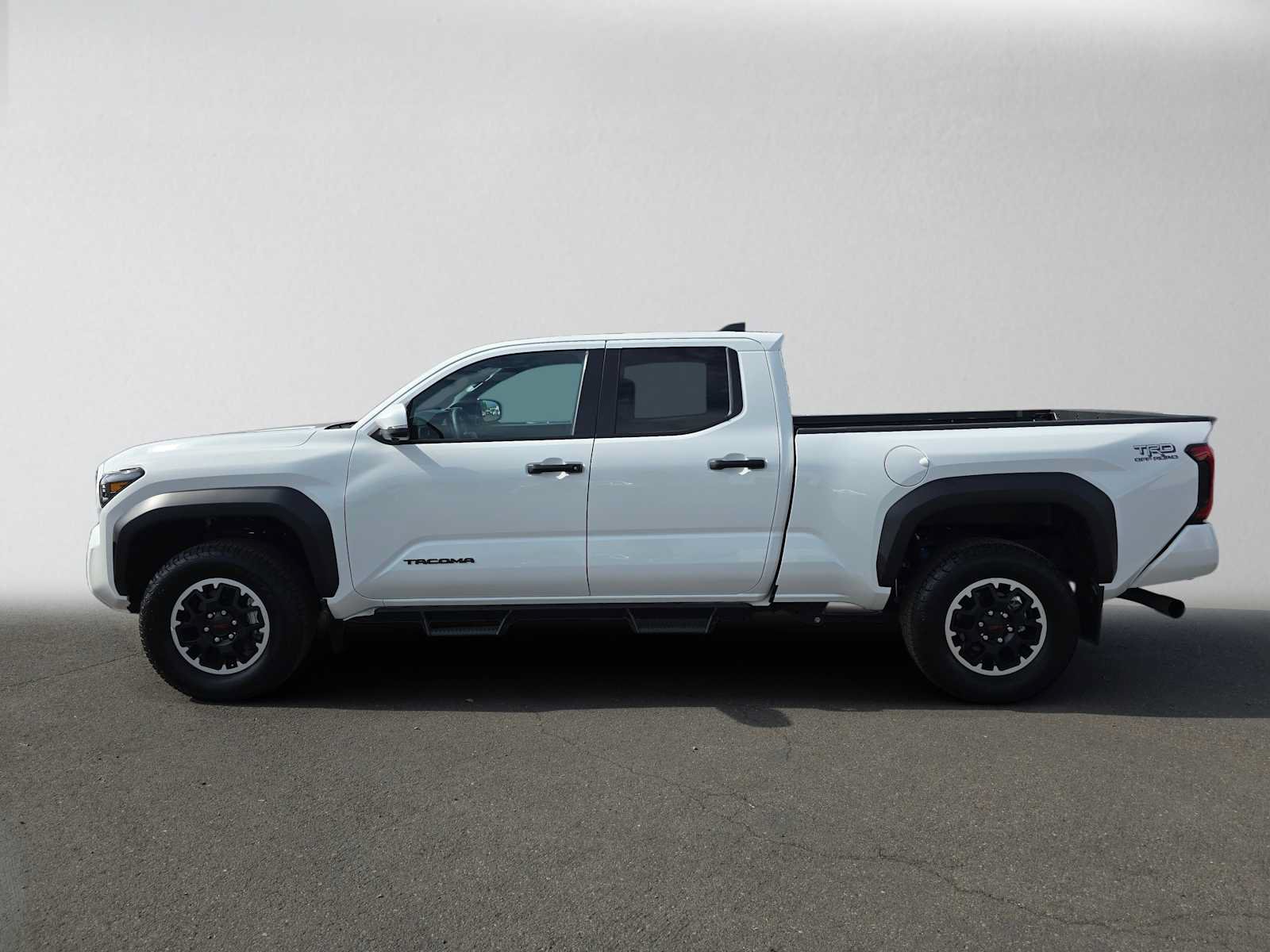 Used 2024 Toyota Tacoma TRD Off-Road w/ TRD Off Road Premium Package AWD/4WD image 7