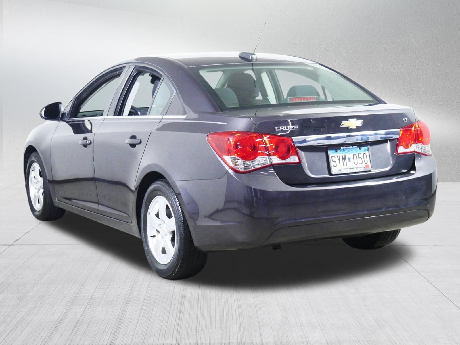 Used 2016 Chevrolet Cruze LT FWD image 5