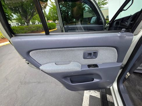 Used 1999 Toyota 4Runner SR5 AWD/4WD image 43