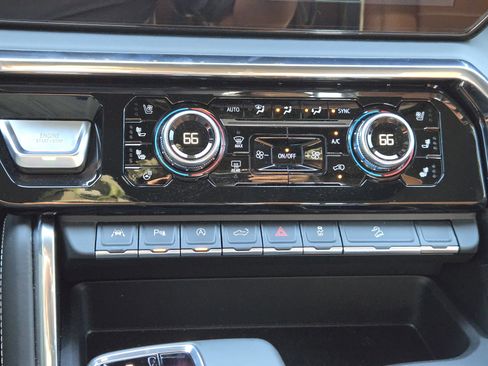 Used 2025 GMC Sierra 1500 Denali Ultimate image 22