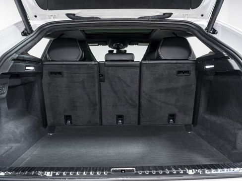 Used 2021 Lamborghini Urus image 63