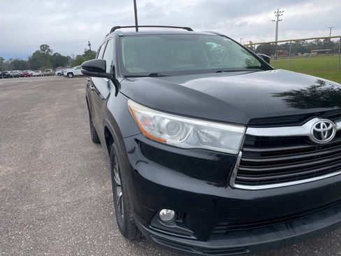 Used 2016 Toyota Highlander XLE image 9