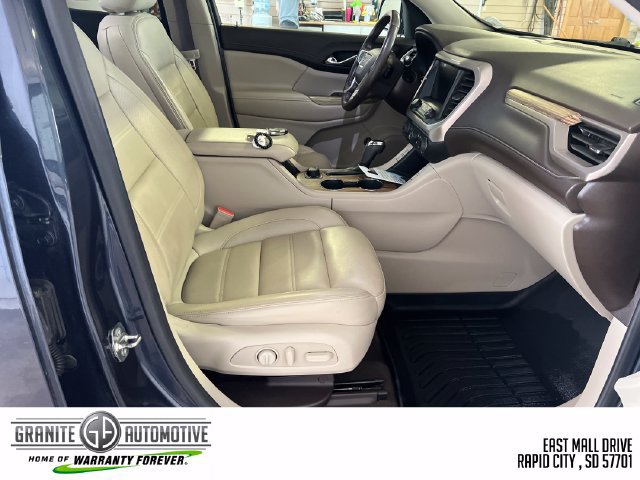Used 2019 GMC Acadia Denali w/ Technology Package AWD/4WD image 35