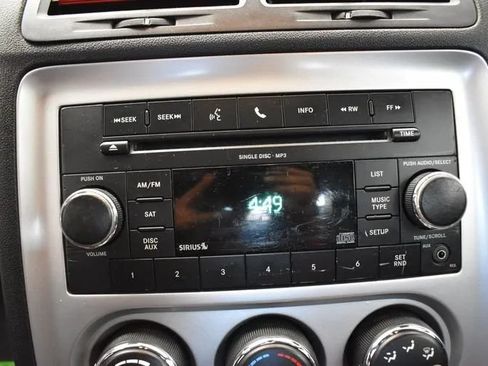 Used 2010 Dodge Challenger SE RWD image 22