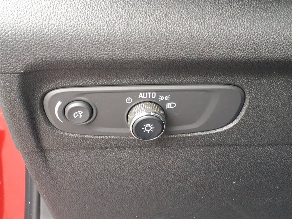 Used 2023 Buick Envision Preferred AWD/4WD image 18
