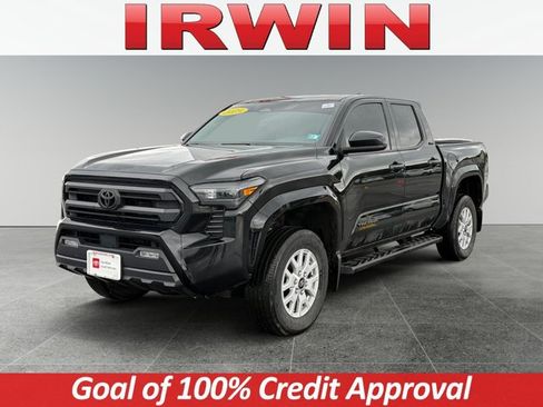 Certified 2025 Toyota Tacoma SR5 AWD/4WD image 1