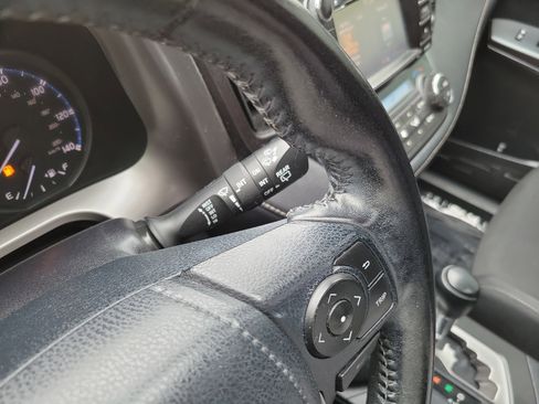 Used 2017 Toyota RAV4 XLE w/ Carpet Mat Package image 27