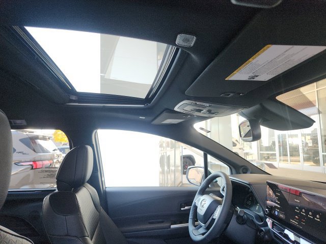New 2026 Toyota Sienna XLE Woodland Edition AWD/4WD image 28