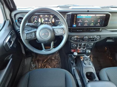 Used 2024 Jeep Wrangler Unlimited Rubicon 4xe image 19