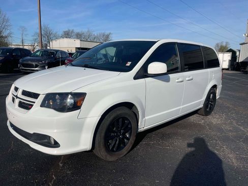 Used 2020 Dodge Grand Caravan GT image 2