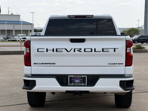 Used 2023 Chevrolet Silverado 1500 Custom w/ LPO, Dark Essentials Package AWD/4WD image 5