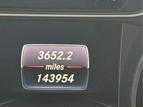 Used 2017 Mercedes-Benz CLA 250 image 11
