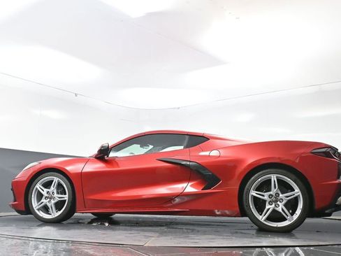 Used 2021 Chevrolet Corvette Stingray Preferred Cpe w/ Engine Appearance Package RWD image 30