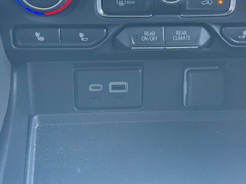 Used 2024 Chevrolet Tahoe LT w/ LT Signature Package RWD image 6