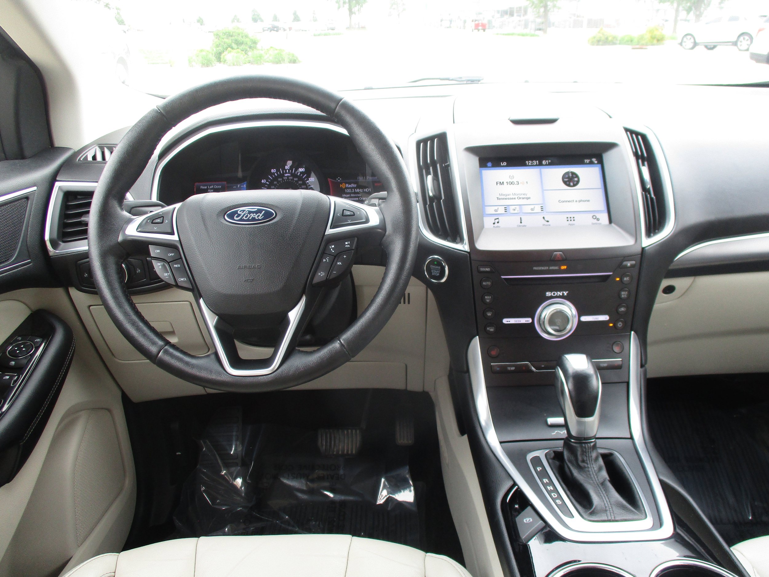 Used 2017 Ford Edge Titanium w/ Cold Weather Package FWD image 15