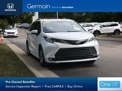 Used 2022 Toyota Sienna XLE