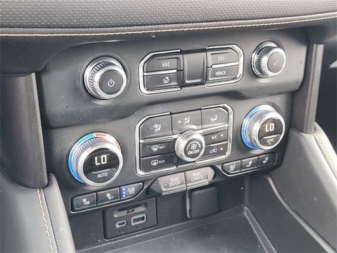 Used 2021 GMC Yukon AT4 w/ Rear Media and Nav Package image 19