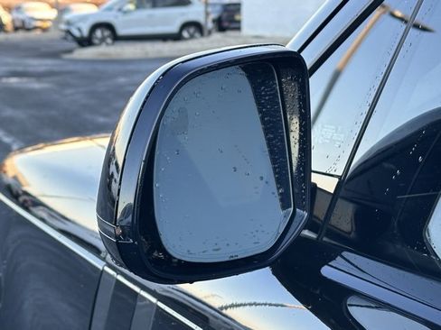 Used 2023 Land Rover Range Rover SE image 14