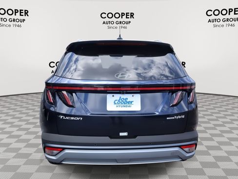 New 2025 Hyundai Tucson Limited image 8