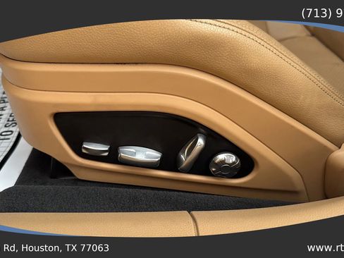 Used 2017 Porsche Panamera image 23