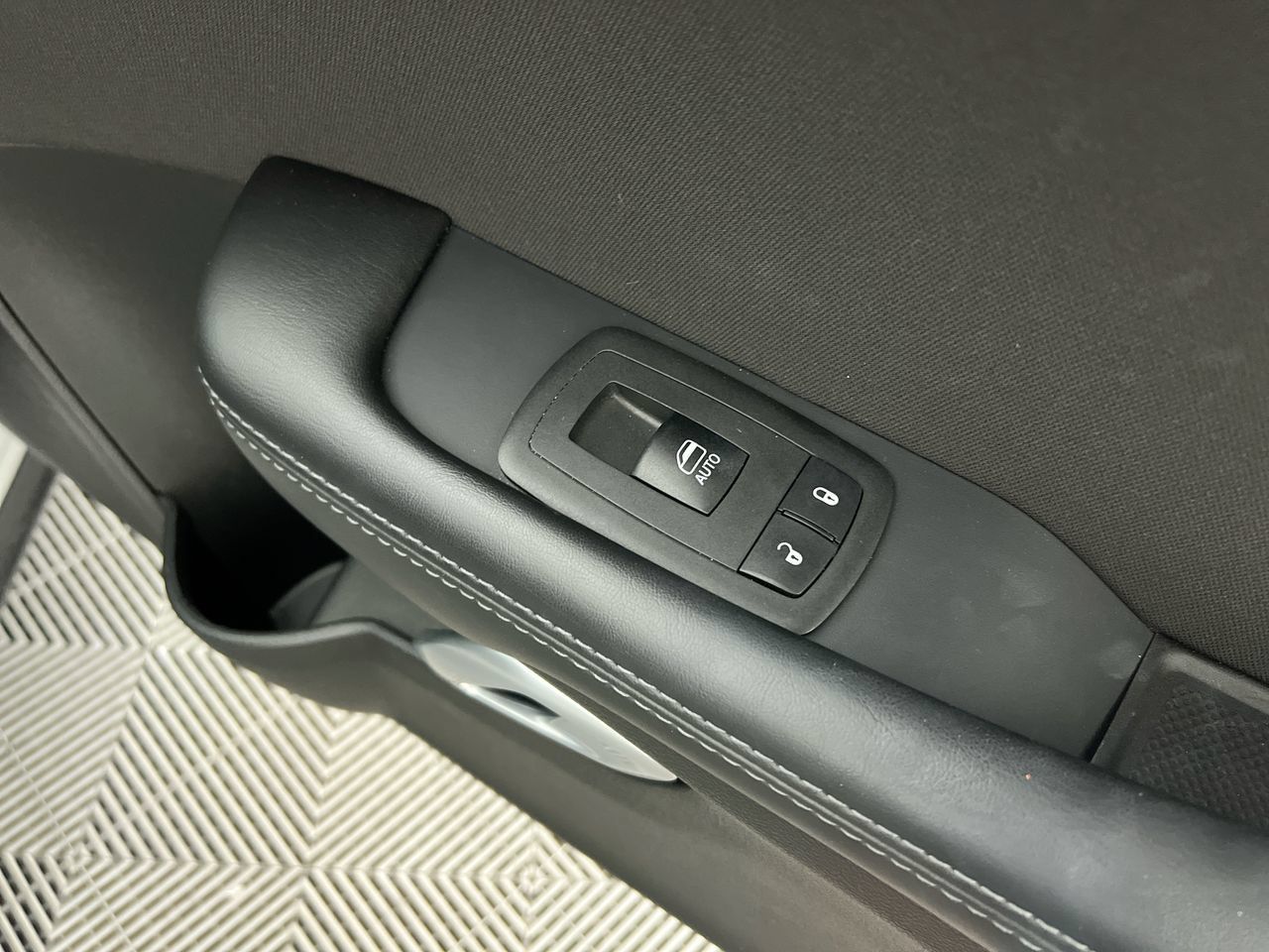 Used 2023 Dodge Challenger R/T RWD image 30
