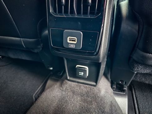 Certified 2022 Jeep Compass Limited image 37