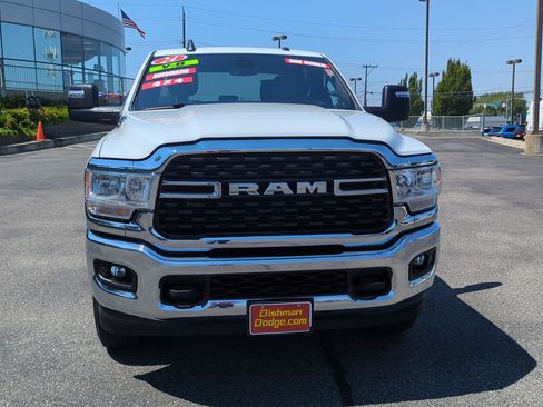 Used 2024 RAM 2500 Big Horn AWD/4WD image 2