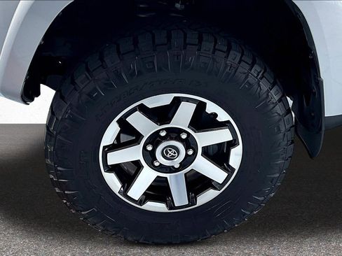 Used 2019 Toyota 4Runner TRD Off-Road Premium image 31