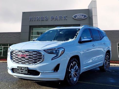 Used 2019 GMC Terrain Denali image 3