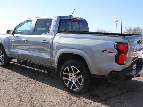 Used 2023 Chevrolet Colorado Z71 w/ Z71 Convenience Package 2 image 5