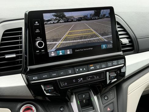Certified 2025 Honda Odyssey EX-L image 18