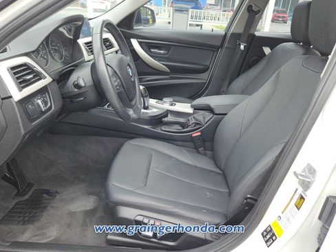 Used 2018 BMW 320i xDrive Sedan AWD/4WD image 10
