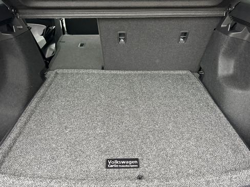 New 2025 Volkswagen ID.4 Pro image 15