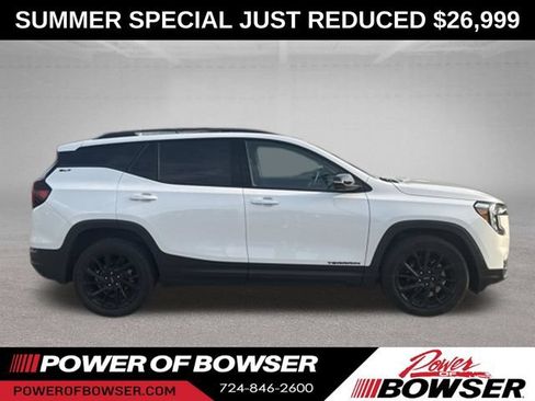 Used 2024 GMC Terrain SLT w/ Infotainment Package II AWD/4WD image 9