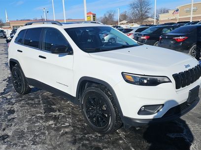 Used 2019 Jeep Cherokee Latitude Plus w/ Comfort/Convenience Group
