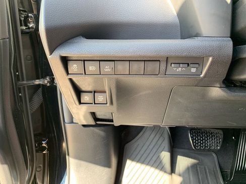 Used 2024 Toyota Sienna XLE Woodland Edition AWD/4WD image 35