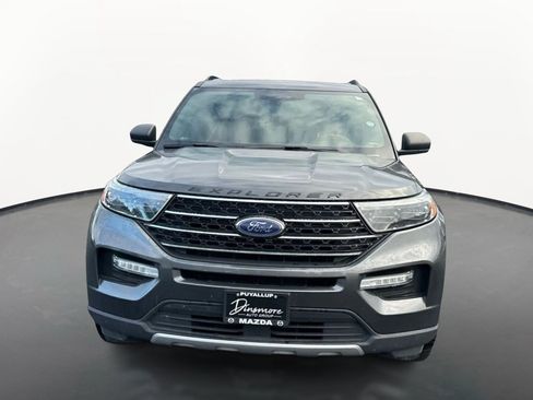 Used 2020 Ford Explorer XLT w/ Equipment Group 202A AWD/4WD image 8